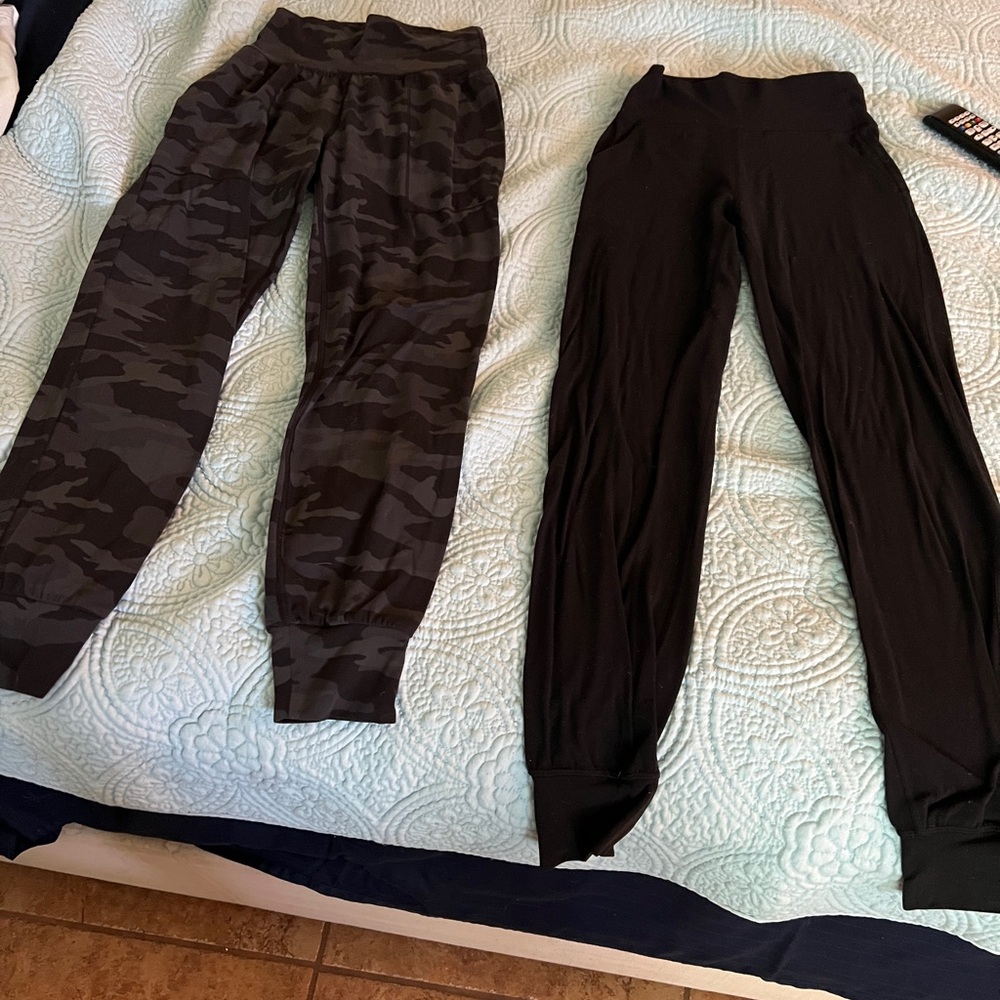 lululemon athletica Black and Camouflage Joggers
